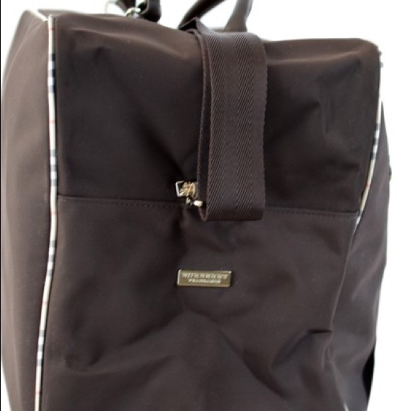 Burberry - Picture 8 of 12